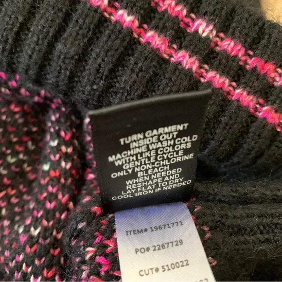 Torrid Cardigan Drop Shoulder V-Neck Button Front Sweater With Hearts Size 5X - Picture 12 of 15